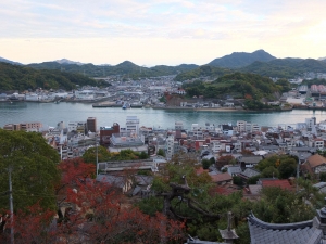 千光寺山中腹から尾道水道を望む