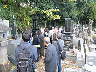 新田義重供養塔・永福寺, 1250.JPG